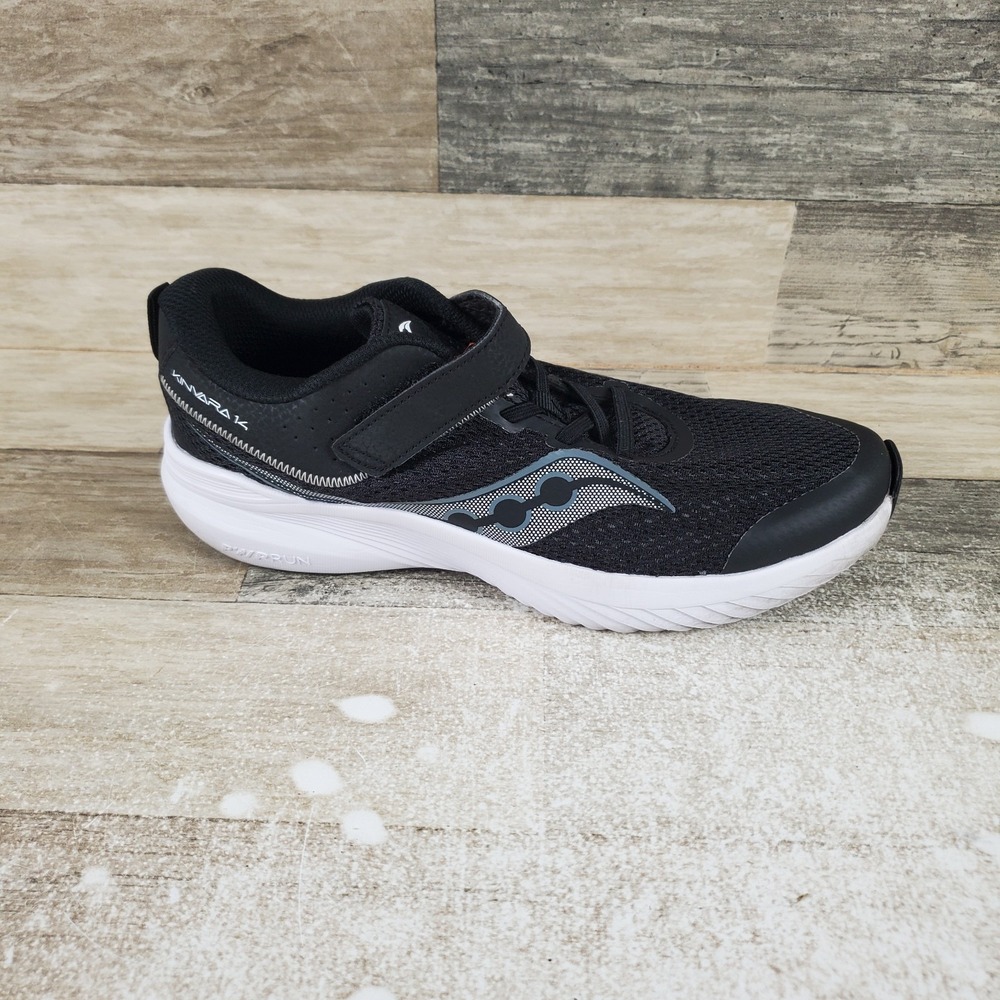 Saucony Kinvara 14 A/C Kids Shoes Sz 5 M Running Black Mesh Hook & Loop Sneakers